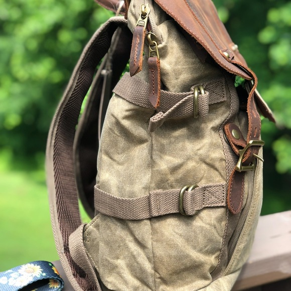 Canvas Camera bag/backpack. - Picture 3 of 15